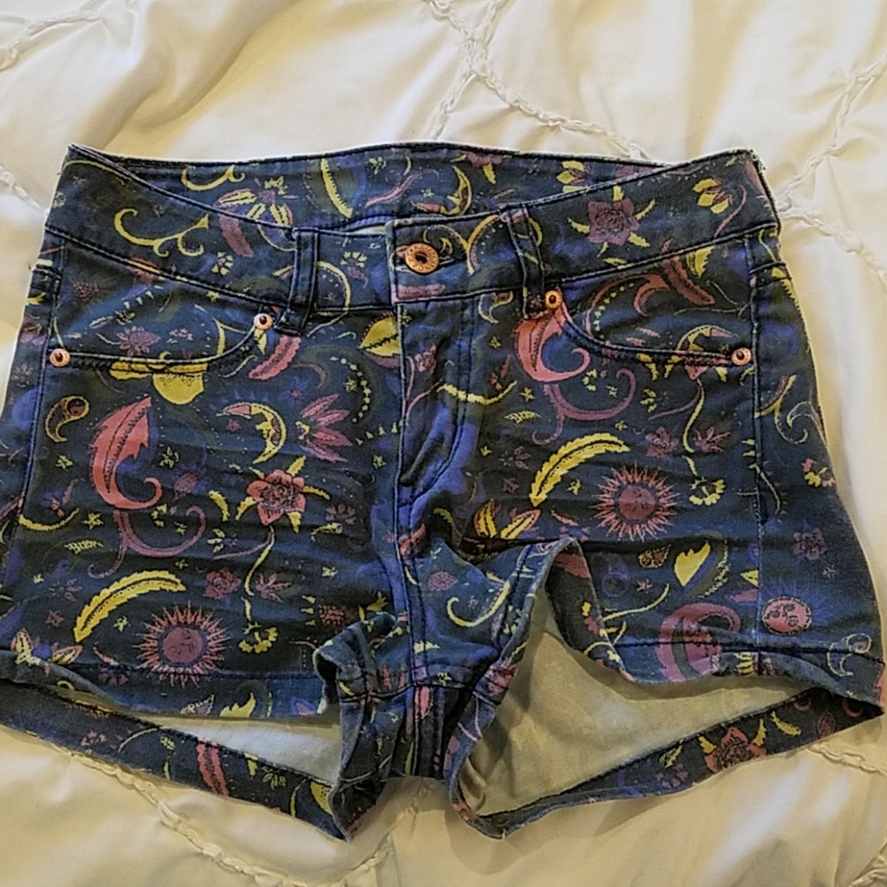 H&M Paisley Print High Waisted Shorts!